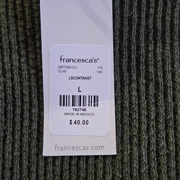 Francesca's Collections Green Floral Sleeve Blouse - Picture 2 of 7